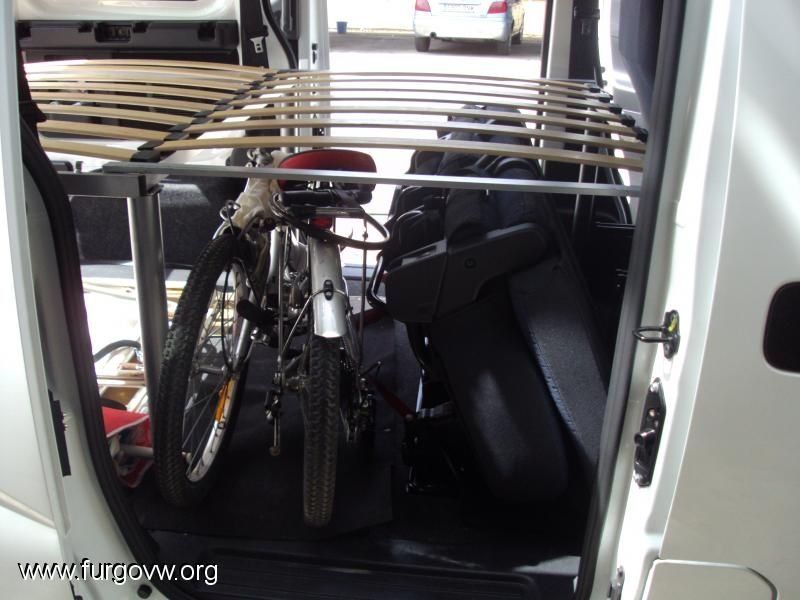 con bicicleta plegada